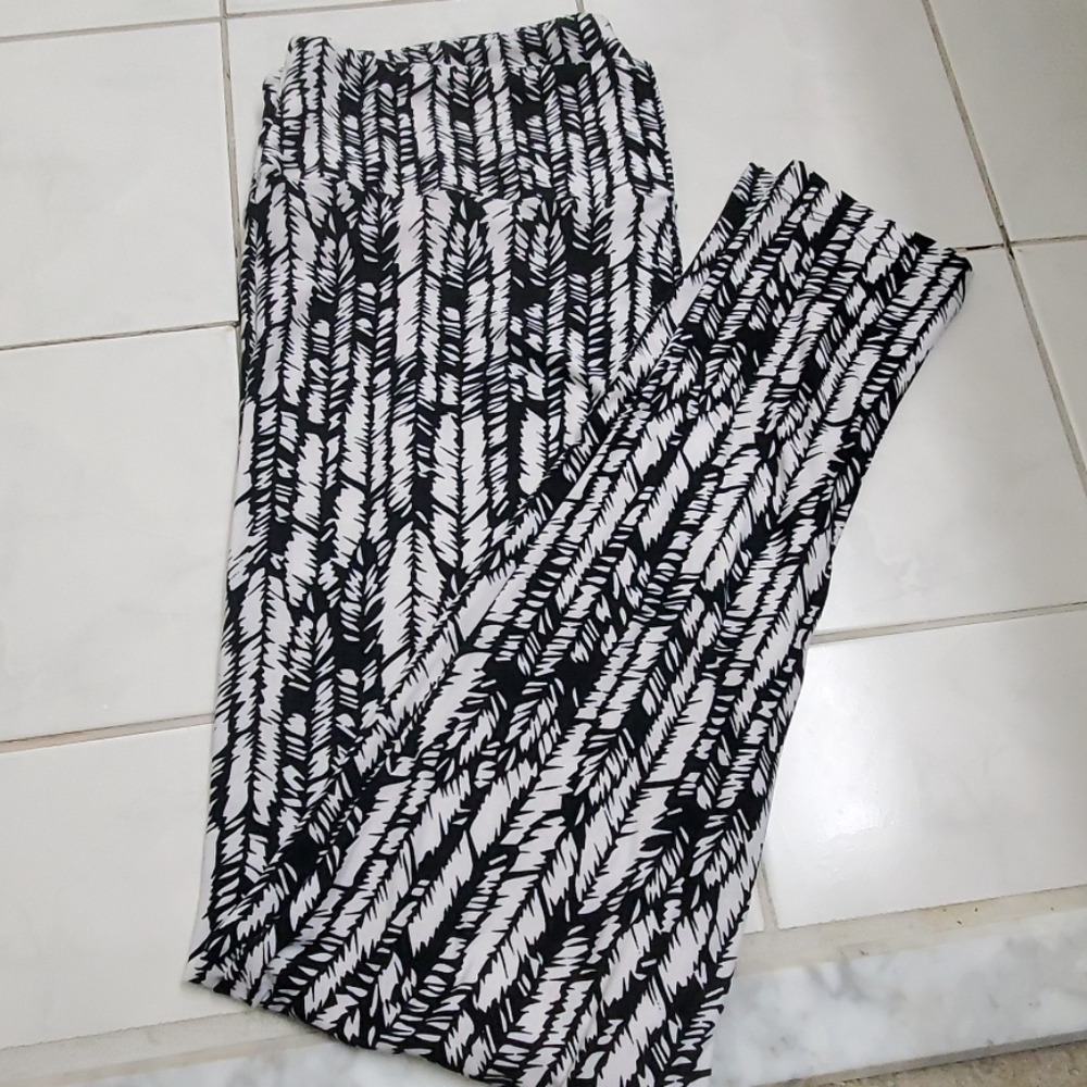 LuLaRoe TC leggings NEW